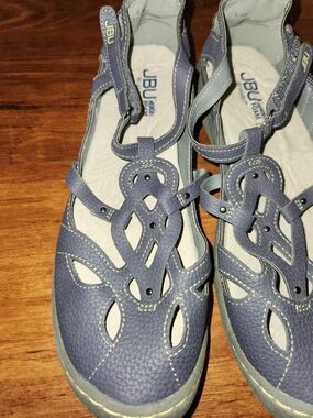 JBU Women's Navy Blue Cutout Casual Flats